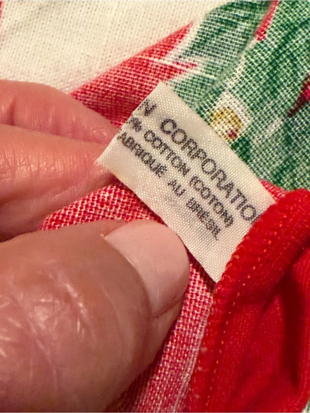 Vintage Sunweave Christmas Holly Wreath Round Tablecloth 90” Made in Brazil red